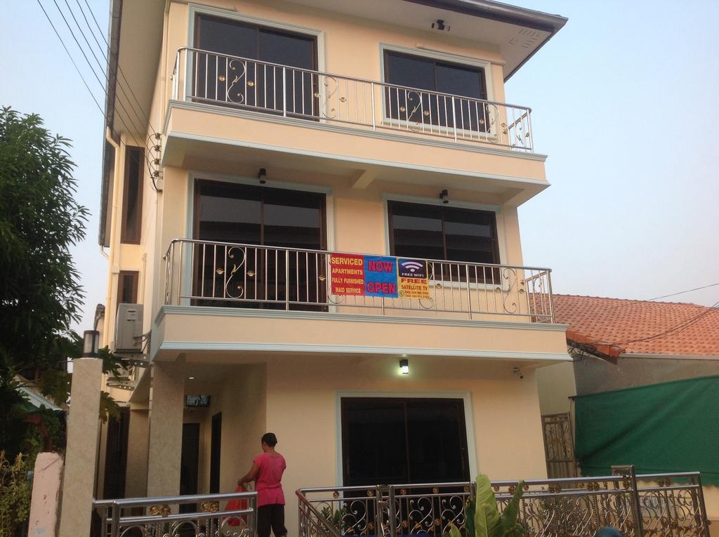 Junior Apartment Pattaya Esterno foto